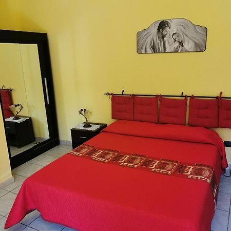 Gigiotto Apartment Сиракуза Екстериор снимка