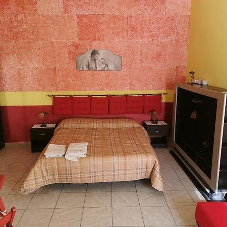 Gigiotto Apartment Сиракуза Екстериор снимка